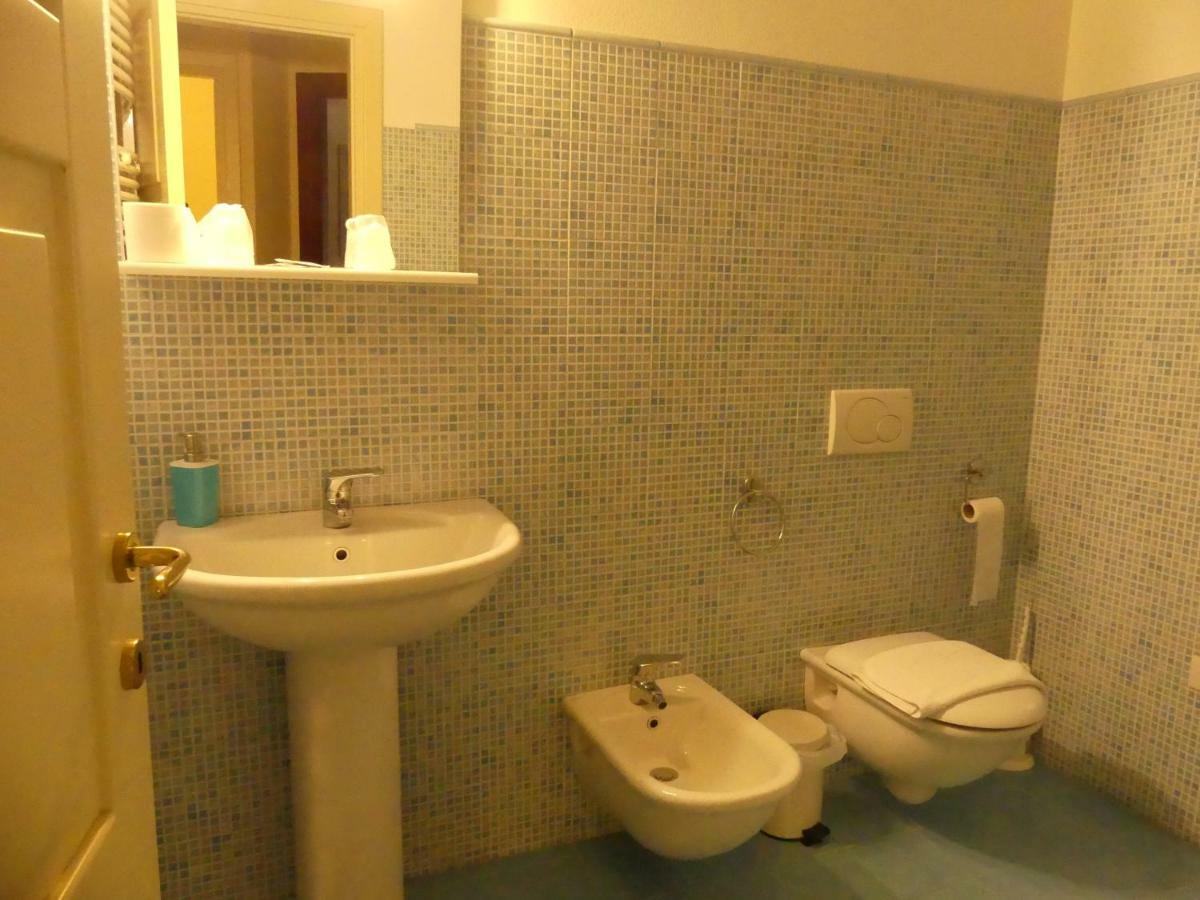 Beb 2000 Hotel Sassari Ngoại thất bức ảnh