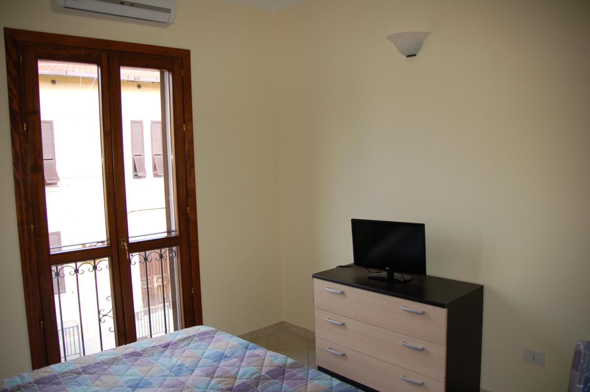 Beb 2000 Hotel Sassari Ngoại thất bức ảnh